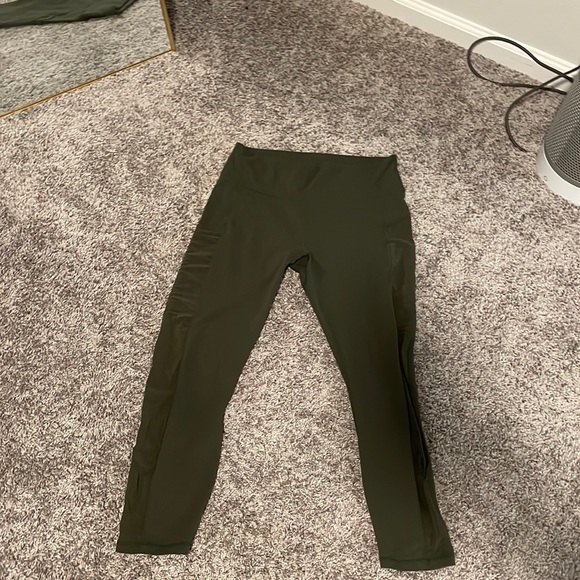 Fabletics Pants - Fabletics compression cropped leggings